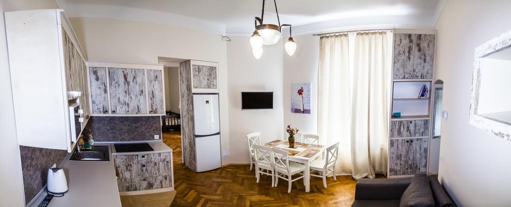 Apartments White House Lviv Rum bild