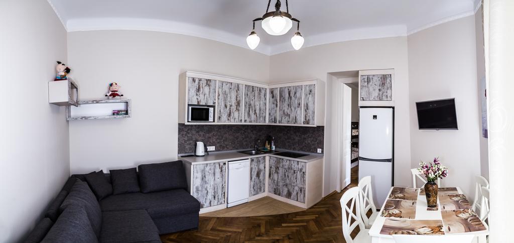 Apartments White House Lviv Rum bild
